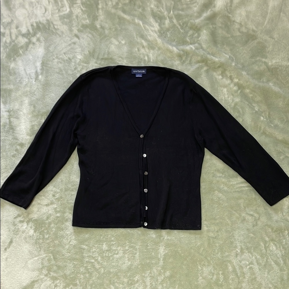 Ann Taylor 100% silk black sweater size Large